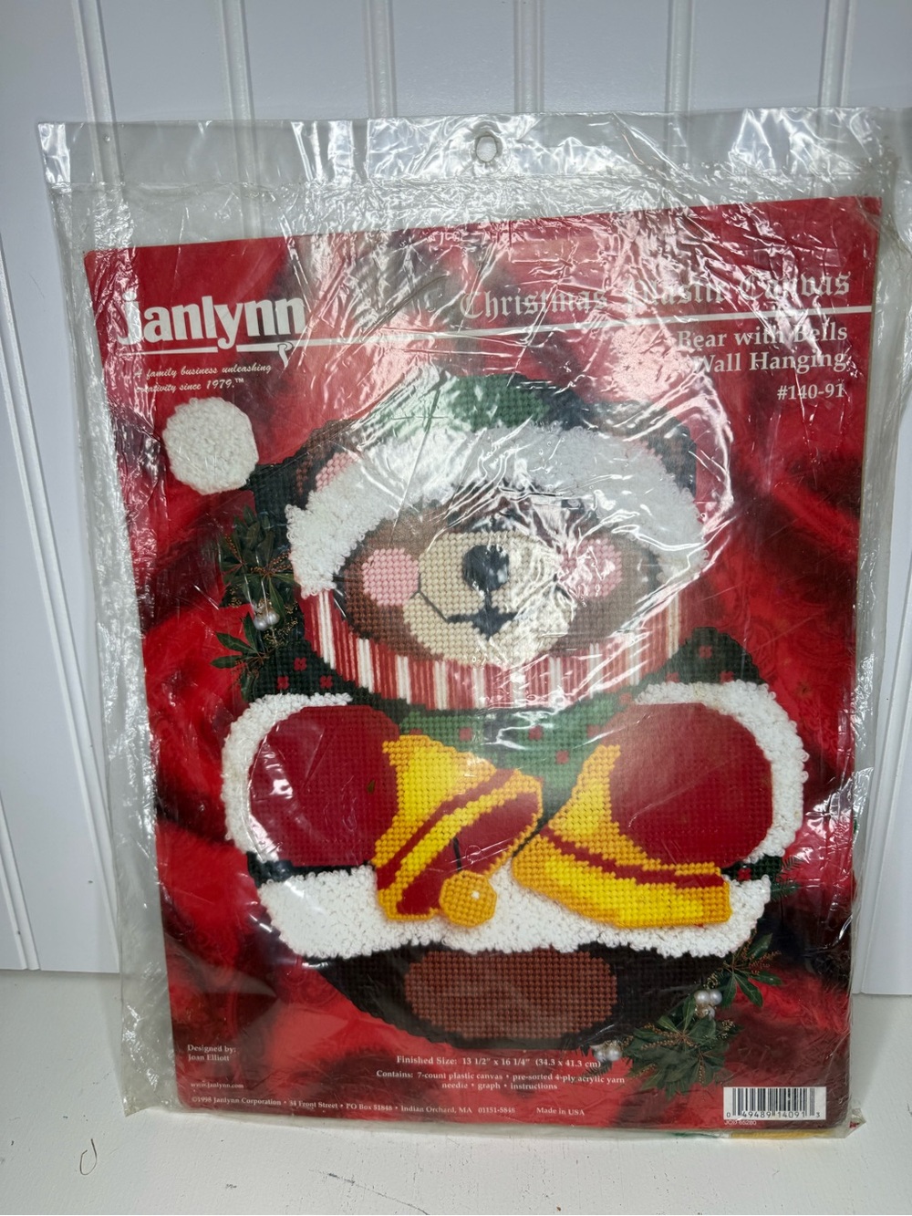 Janlynn Christmas Bear With Bells Wall Hanging 140-91 7 Count 13.5x16 Vintage